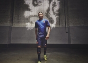 开云足球直播-欧冠决赛之夜，库里表现堪称教科书