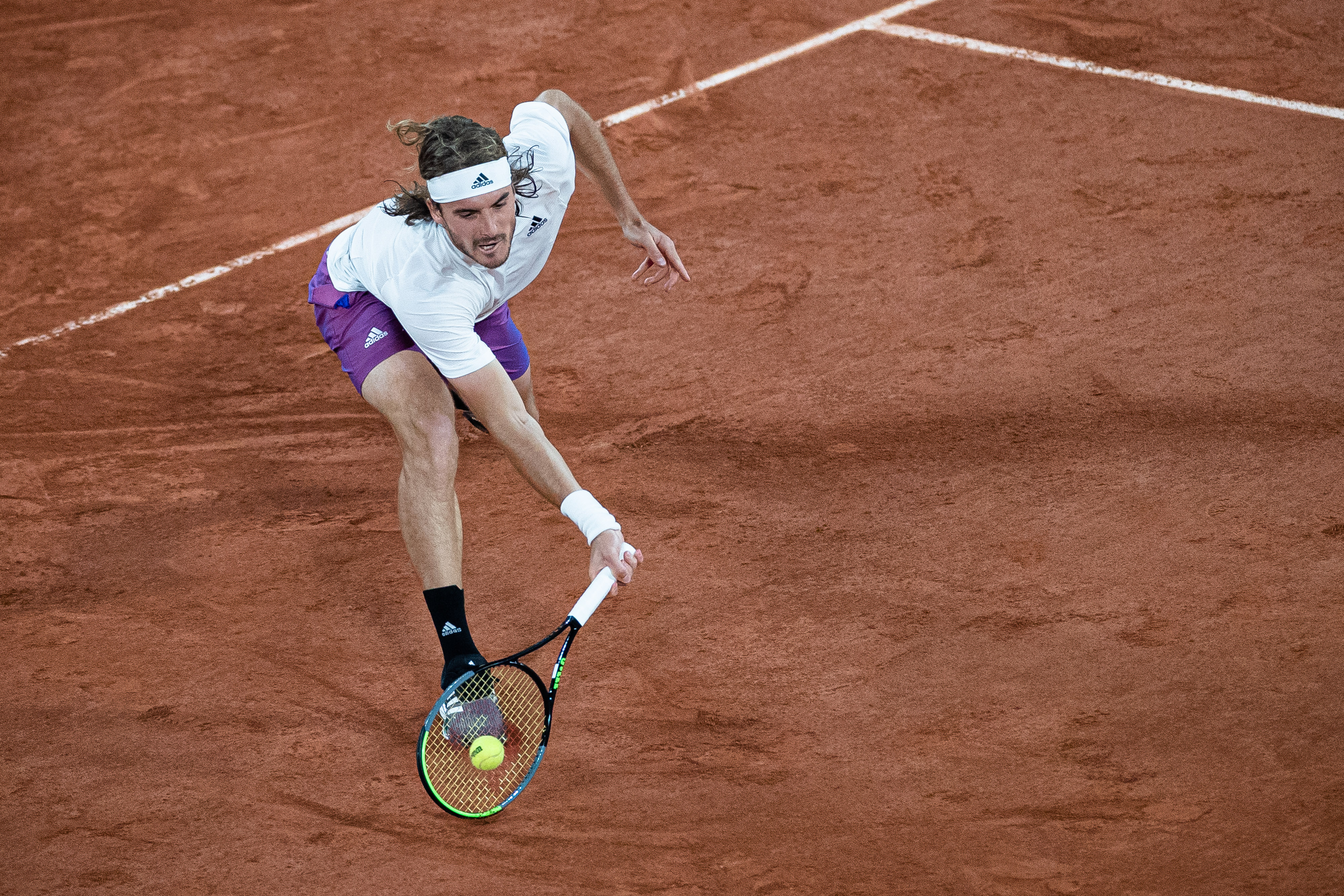 关于美国网球队完胜世界网球队，西西帕斯制霸全场的信息