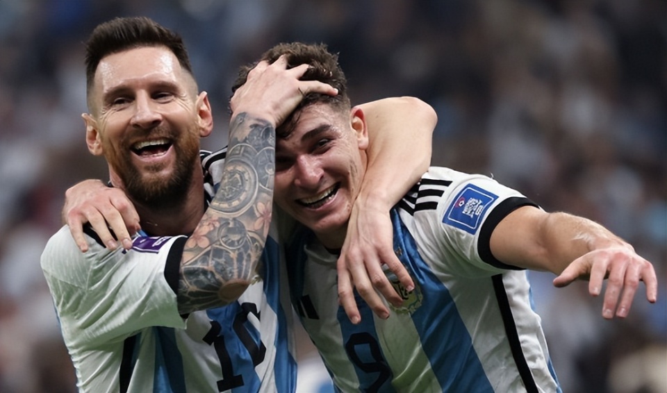 关于加拿大碾压阿根廷,梅西关键制胜的信息 关于加拿大碾压阿根廷,梅西关键制胜的信息