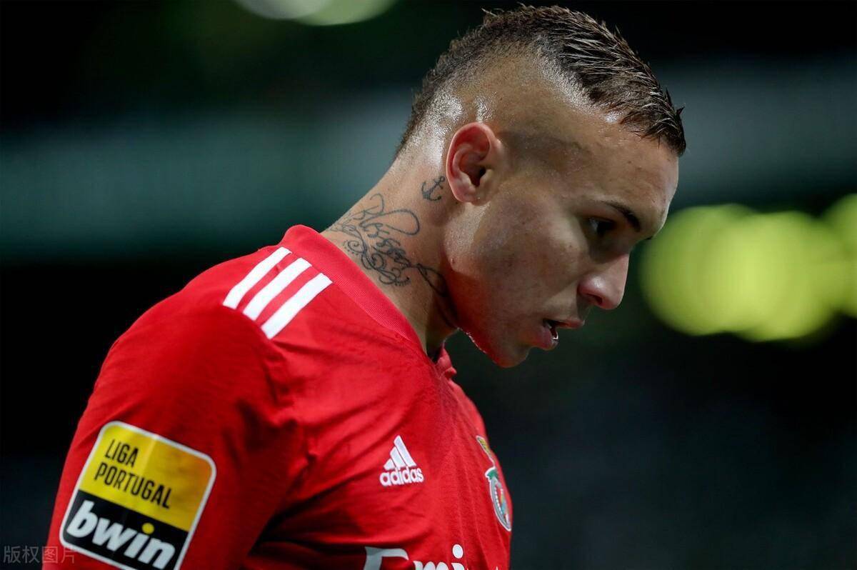 包含法国羽毛球队鏖战韩国羽毛球队，马琳完成帽子戏法的词条