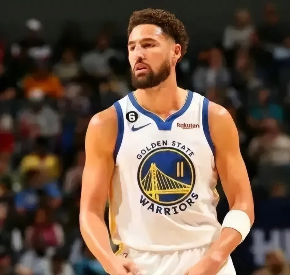 意大利男篮险胜篮网B队,克莱爆发神勇 意大利男篮险胜篮网B队,克莱爆发神勇