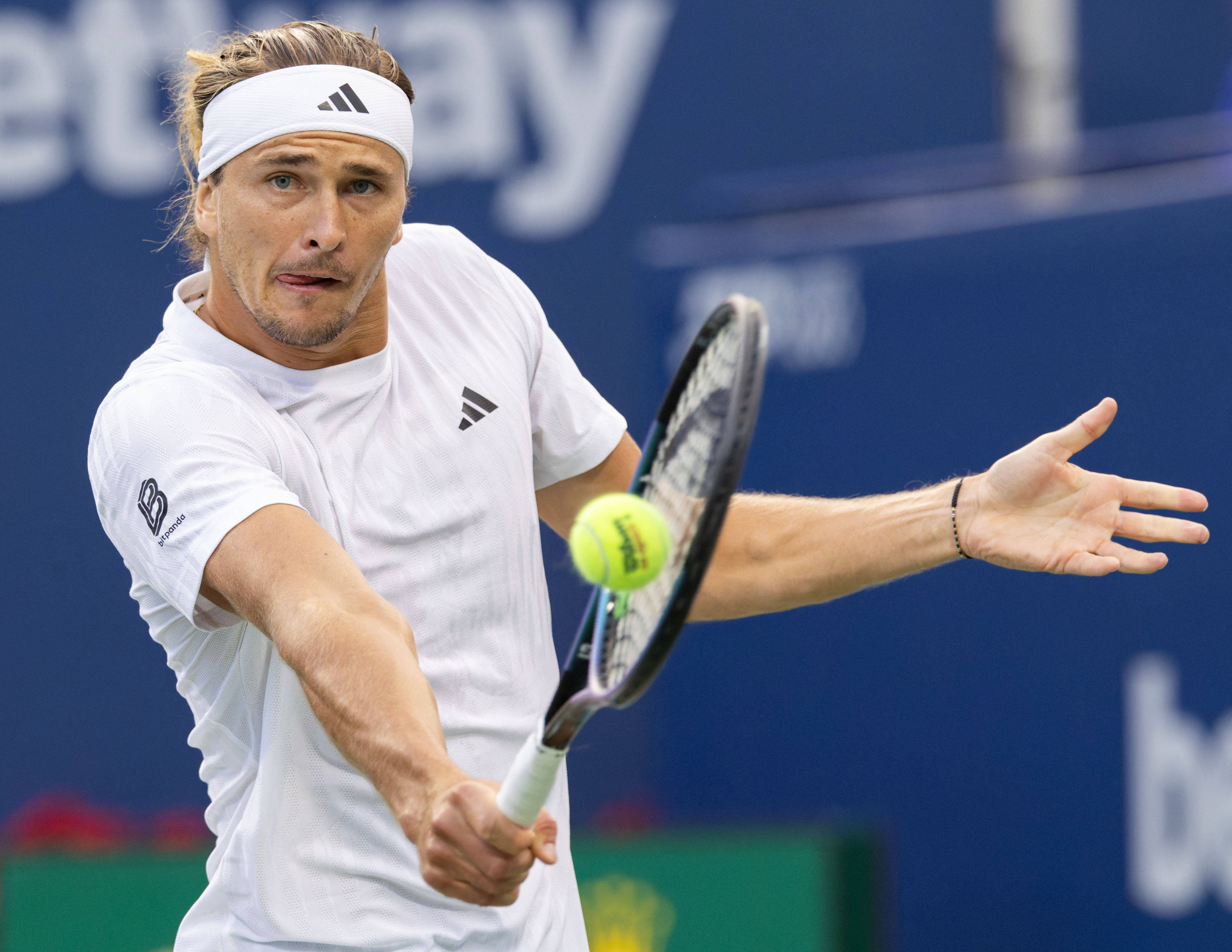 德国网球队绝杀英国网球队,兹维列夫完成帽子戏法 德国网球队绝杀英国网球队,兹维列夫完成帽子戏法