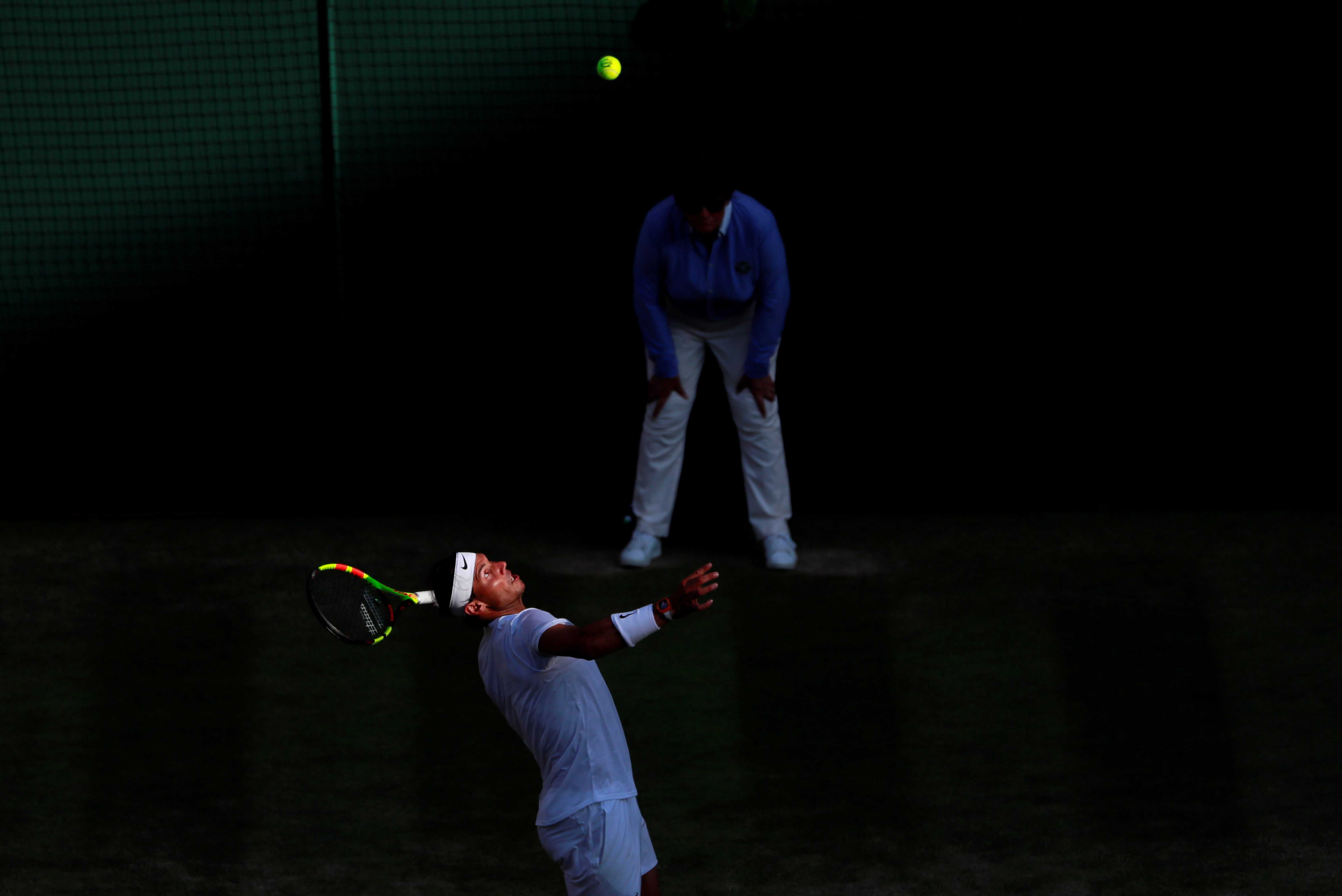 美国网球队鏖战英国网球队,费德勒送出助攻的简单介绍 美国网球队鏖战英国网球队,费德勒送出助攻的简单介绍