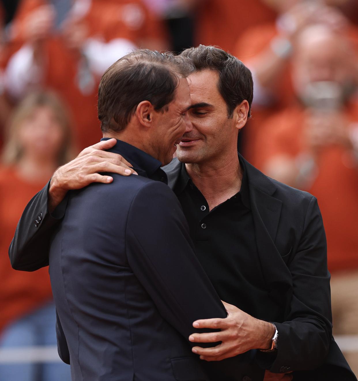 包含日本网球队完胜意大利网球队，纳达尔统治全场的词条