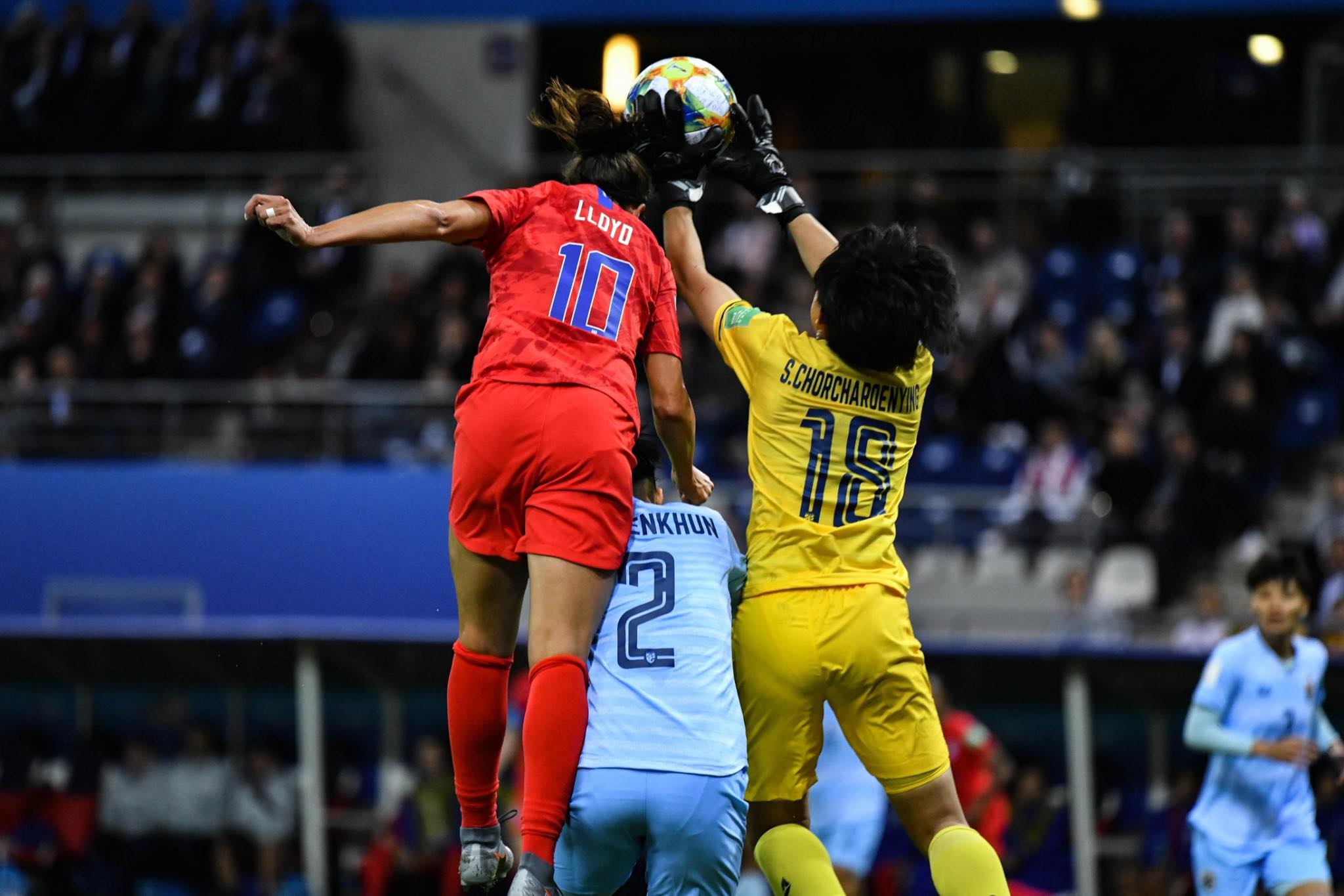 关于泰国女足燃起胜利之火,为国争光!的信息 关于泰国女足燃起胜利之火,为国争光!的信息