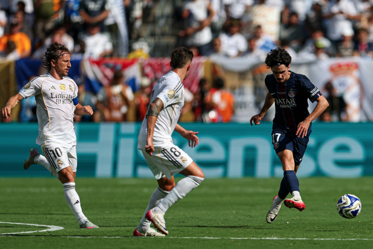 包含巴黎圣日耳曼惨败皇马,遭淘汰出局的词条 包含巴黎圣日耳曼惨败皇马,遭淘汰出局的词条