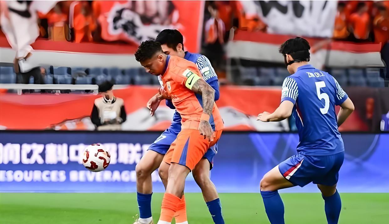 吉布森破门,助申花逆转胜卓尔 吉布森破门,助申花逆转胜卓尔