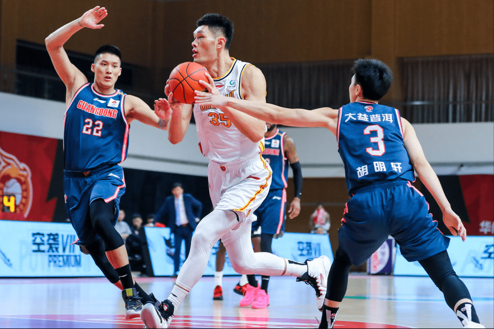 山西队团结一心，逆风顺转连胜