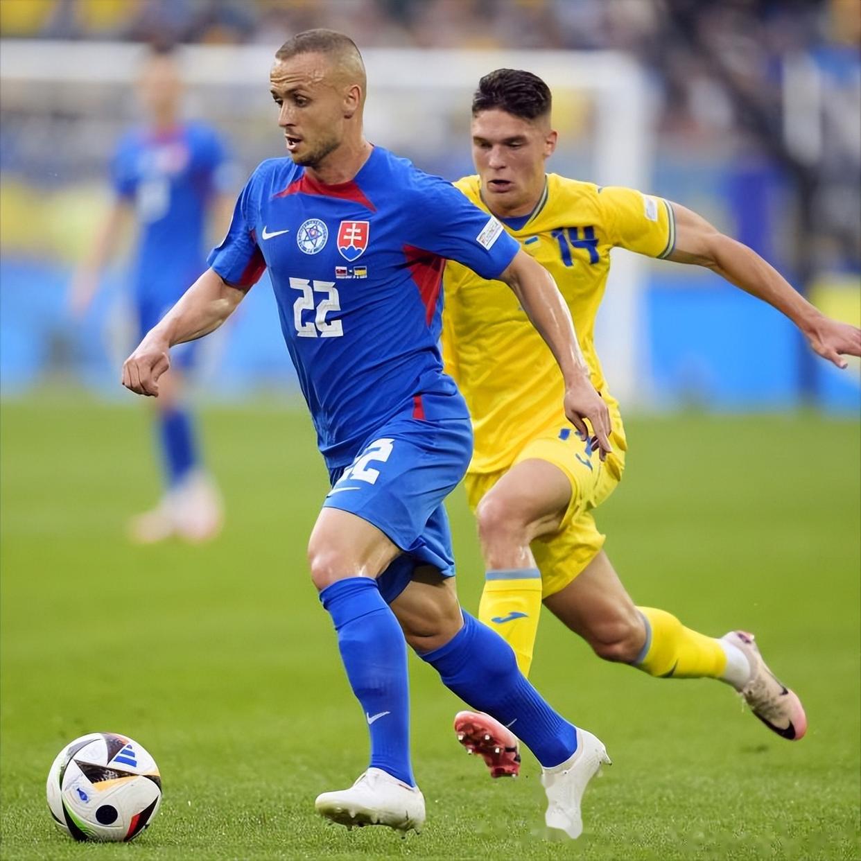 包含乌克兰国家队喜获欧洲杯晋级名额,意外突围的词条 包含乌克兰国家队喜获欧洲杯晋级名额,意外突围的词条