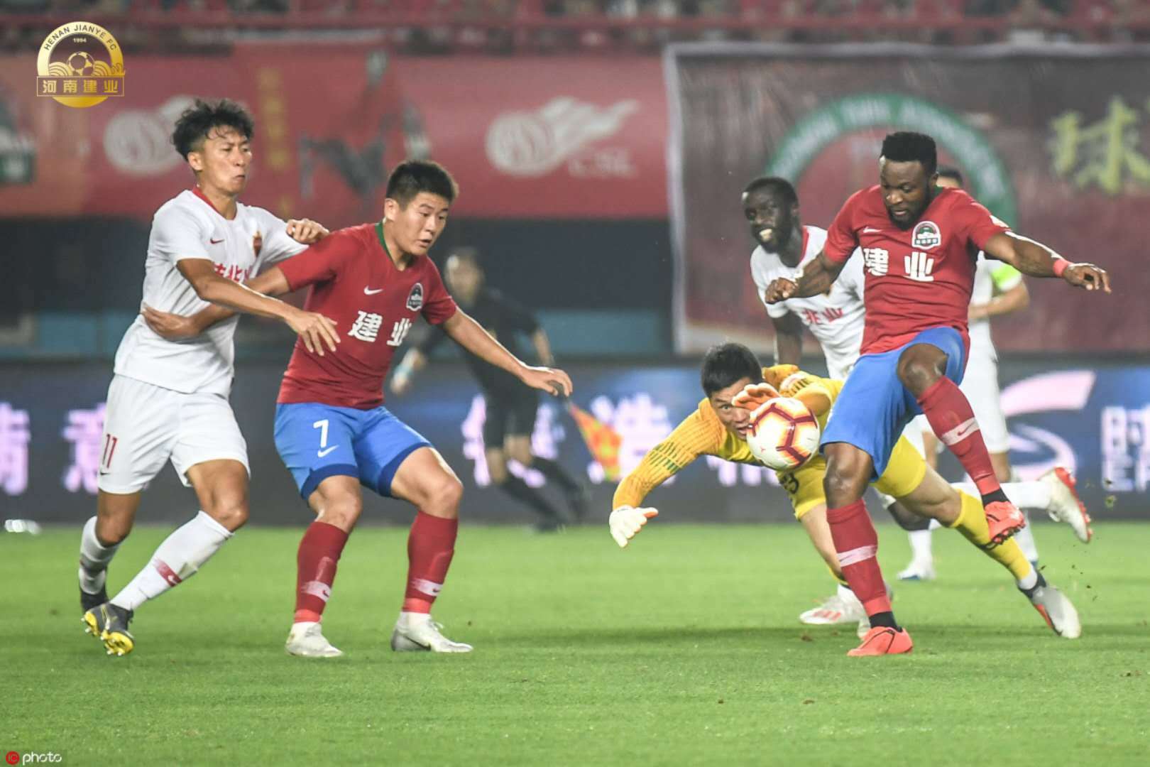 包含河南建业客场击败深圳佳兆业,气势如虹的词条 包含河南建业客场击败深圳佳兆业,气势如虹的词条