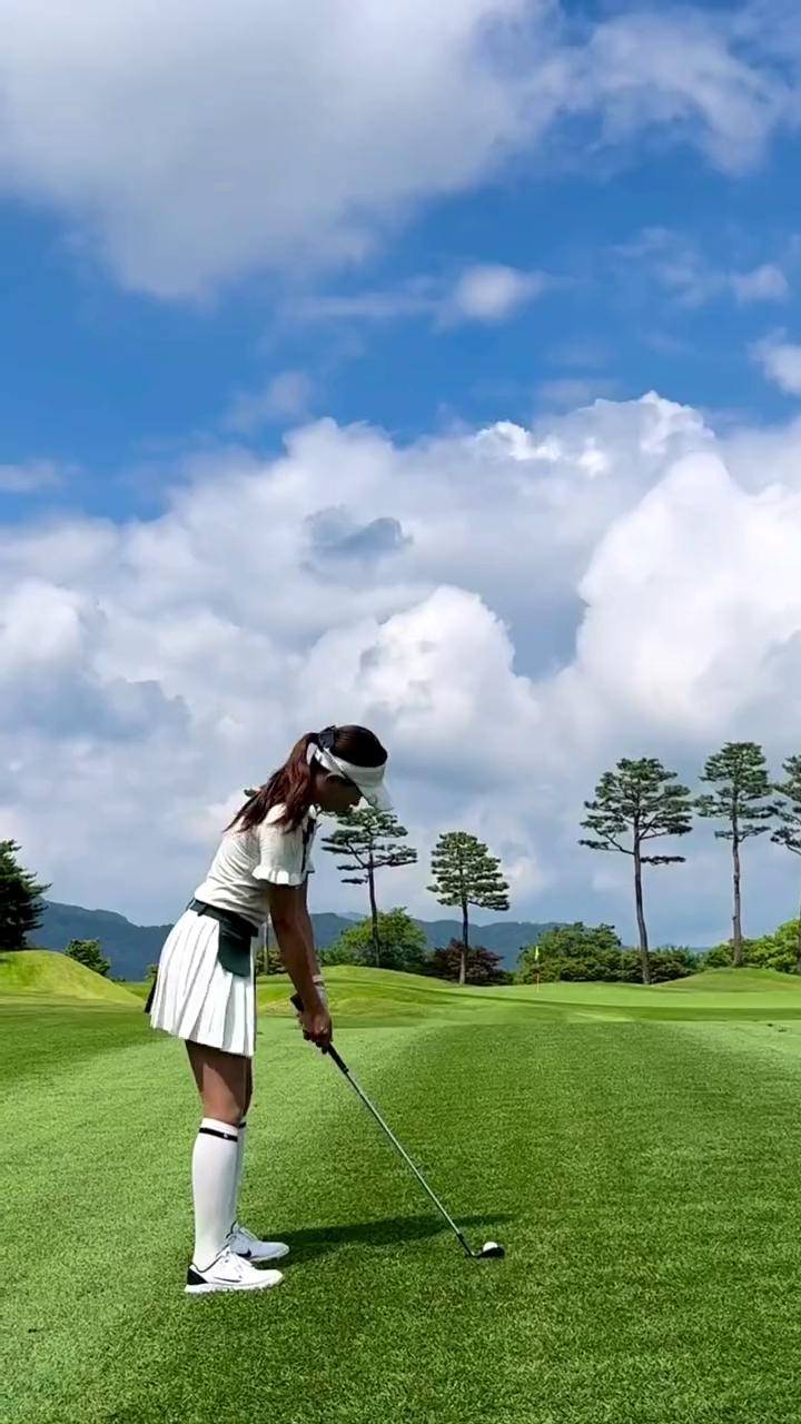 包含瑞典男子高尔夫选手实现完美挥杆,夺魁的词条 包含瑞典男子高尔夫选手实现完美挥杆,夺魁的词条