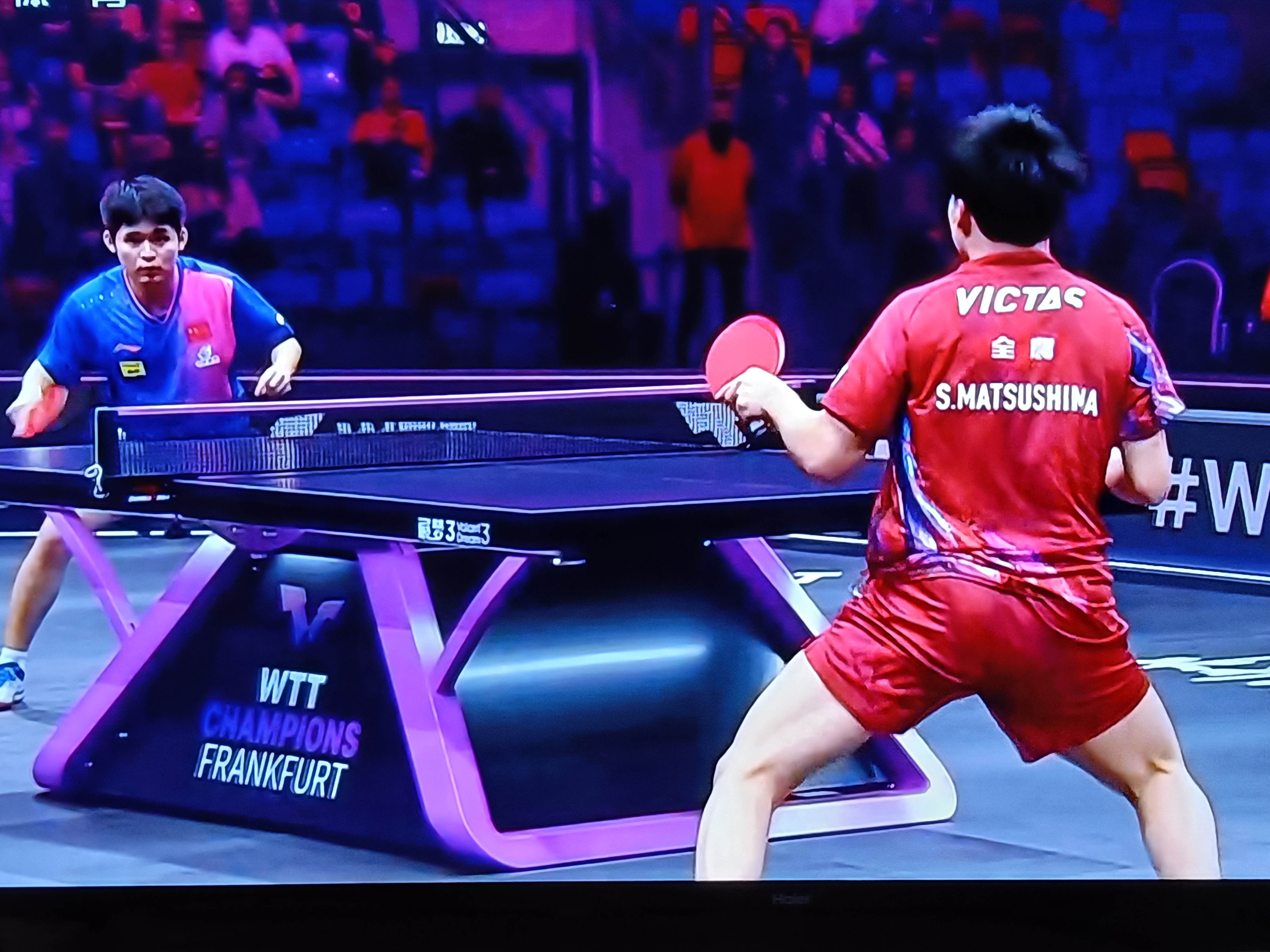 包含法国乒乓球队翻盘日本乒乓球队，王皓制霸全场的词条