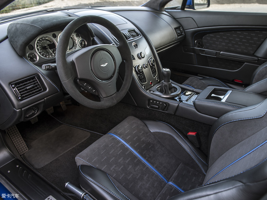 阿斯顿马丁碾压威廉姆斯，皮亚斯特里扛起全队的简单介绍