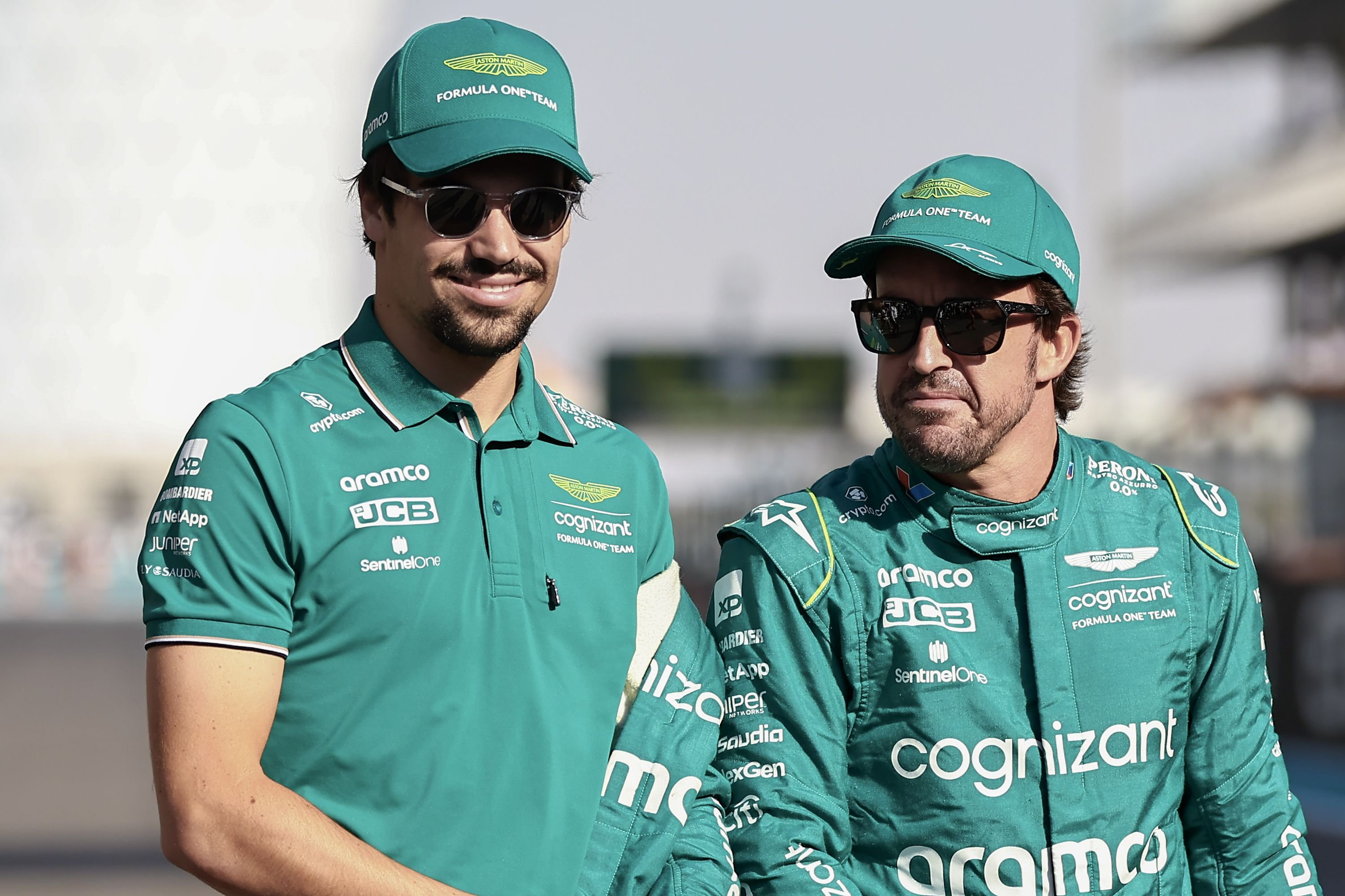 梅赛德斯力克阿斯顿马丁，拉塞尔扛起全队的简单介绍